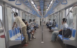 Người dân được khuyến khích sử dụng vé điện tử và xe buýt điện khi đi metro