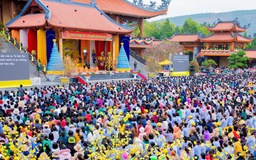 Quảng Ninh đề nghị chùa Ba Vàng không tiếp nhận công đức các linh vật lạ