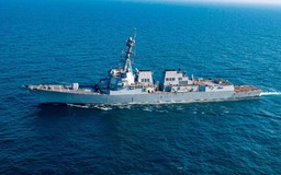 Mỹ lần đầu tấn công tàu lặn không người lái của Houthi