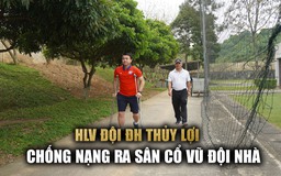 HLV đội ĐH Thủy Lợi chống nạng ra sân chỉ đạo học trò chuẩn bị cho mùa 2 TNSV Thaco Cup 2024