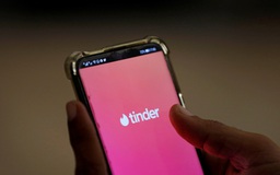 Tinder bị kiện vì 'bẫy người dùng'