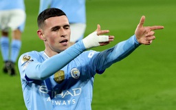 Phil Foden lập hat-trick giúp Man City áp sát đội đầu bảng Liverpool