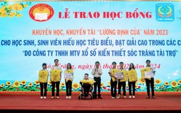 Sóc Trăng: Trao tặng gần 400 suất học bổng cho học sinh, sinh viên nghèo hiếu học