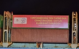 Đón 7 chuyến tàu container trong đêm giao thừa tại Cảng Tân Cảng Cát Lái