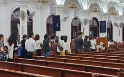 Người Công giáo ở TP.HCM lãnh nhận bí tích giải tội trước Lễ Phục sinh