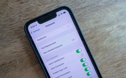 Bản cập nhật iOS 17.4 khiến bàn phím iPhone 'nổi loạn'