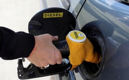 Giá xăng dầu hôm nay 6.3.2024: Giữ đà giảm