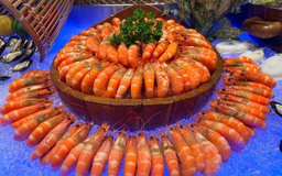 Ấn tượng với buffet và những món ngon mừng ngày Quốc tế Phụ nữ 8.3