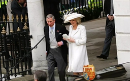 Vì sao Nữ hoàng Elizabeth, Hoàng thân Philip không dự lễ cưới của Vua Charles và Camilla?