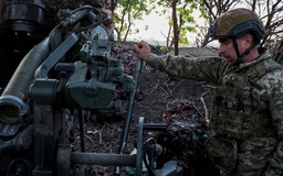 Viện trợ của Mỹ quan trọng, nhưng Ukraine cần thêm quân