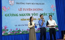 Trường học vinh danh nhân viên bảo vệ, nhân viên giữ xe