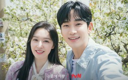 Kim Soo Hyun dự tiệc cùng Lim NaYoung giữa tin đồn hẹn hò Kim Ji Won