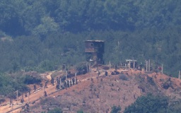 Hàn Quốc lại nổ súng sau khi nhóm binh sĩ Triều Tiên vượt giới tuyến
