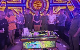 Bắt 6 người mở 'tiệc ma túy' trong quán karaoke