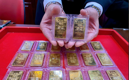 Giá vàng có thể lên tới 2.700 USD/ounce