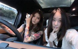 Han So Hee và Jeon Jong Seo gây tranh cãi với bức ảnh chụp trên ô tô