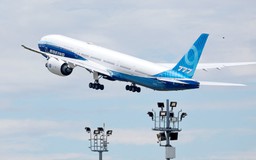 Boeing trưng dụng cả nhà xe nhân viên để chứa máy bay 'đắp chiếu'