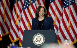 Vừa nhập cuộc, bà Kamala Harris dẫn trước ông Donald Trump trong khảo sát mới