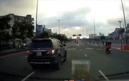 CSGT TP.HCM xác minh clip ô tô không nhường đường, ép xe ưu tiên