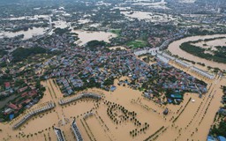 Thái Nguyên: Lũ lịch sử trên sông Cầu lập đỉnh vào đêm nay 9.9