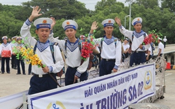 Đoàn công tác Vùng 2 Hải quân khởi hành đi thăm, chúc tết nhà giàn DK1