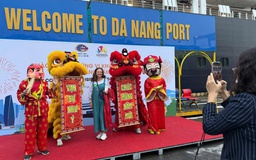 Đà Nẵng, Quảng Bình nồng hậu đón du khách ngày đầu năm