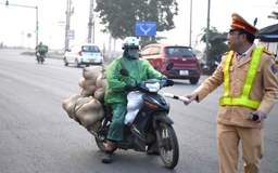 Cục CSGT lý giải tình trạng đèn tín hiệu 'đang xanh bỗng nhảy sang đỏ'