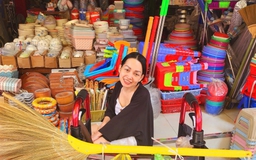 Đi chợ những ngày giáp tết để cảm nhận tình người