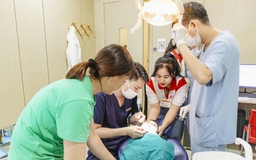 Khám chữa bệnh răng miệng miễn phí cho trẻ bại não tại BUH Khám chữa bệnh răng miệng miễn phí cho trẻ bại não tại BUH
