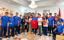 Được thầy Kim giao phó, quyền HLV trưởng U.23 Việt Nam làm điều đặc biệt tại UAE