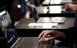 Những thói quen xấu đang phá hủy pin laptop