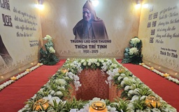 Kim quan trưởng lão hòa thượng Thích Trí Tịnh nhập tháp tại chùa Linh Phong Thiền Uyển