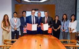 BUV kết nối sinh viên Việt Nam với 200 năm di sản giáo dục Manchester (Anh Quốc)