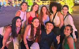 Chàng trai người Mông và những điệu nhảy triệu view