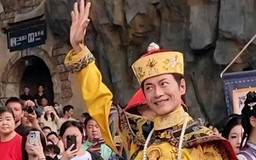 'Đường Tăng' Giang Hoa chật vật xuống phố mưu sinh