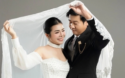 Cặp đôi trích 40 phong bì mừng cưới gửi cho đồng bào vùng lũ