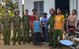 Cụ bà 95 tuổi đi lạc trong rẫy giáp rừng: Uống nước suối, dùng áo mưa giữ ấm