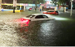 Mưa lớn dồn dập từ Hà Tĩnh - Quảng Ngãi 2 ngày cuối tuần