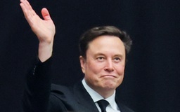 Tỉ phú Elon Musk trở thành người đầu tiên sở hữu 500 tỉ USD