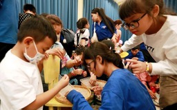 Háo hức 'Đêm trăng cổ tích' ở Đầm Sen