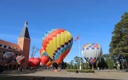 Lễ hội khinh khí cầu Đà Lạt 2025: Bầu trời ngàn sắc màu chờ du khách check-in