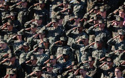 'Bạn ông Trump' quyên góp 130 triệu USD cho Lầu Năm Góc