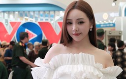 Quỳnh Kool gợi cảm, quyến rũ trong thiết kế khoe vai trần