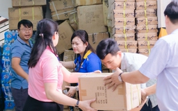 MTTQ TP.HCM tiếp nhận thêm hơn 7 tỉ đồng, chuyển 70 tấn hàng cứu trợ vùng lũ