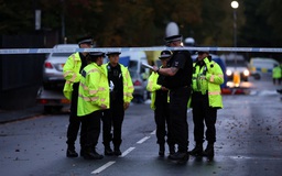 Cảnh sát Anh bắn nhầm nạn nhân khi ngăn vụ tấn công khủng bố