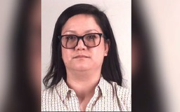 Mỹ bỏ tù người phụ nữ định dìm chết bé gái Hồi giáo 3 tuổi