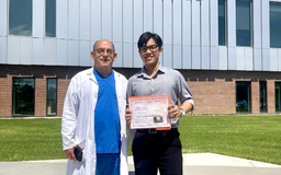 Nam sinh 24 tuổi trúng tuyển tiến sĩ Trường ĐH Y khoa Phạm Ngọc Thạch