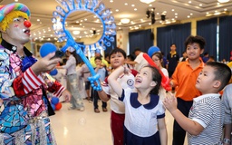 Tuyệt vời 'Đêm trăng cổ tích' tại Đầm Sen