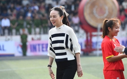 Madam Pang bị AI giả mạo ‘gọi mời’ thiên hạ đánh bạc, đội tuyển Thái Lan khủng hoảng vì chấn thương