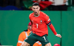 Cristiano Ronaldo trở thành tỉ phú đầu tiên trong lịch sử bóng đá
